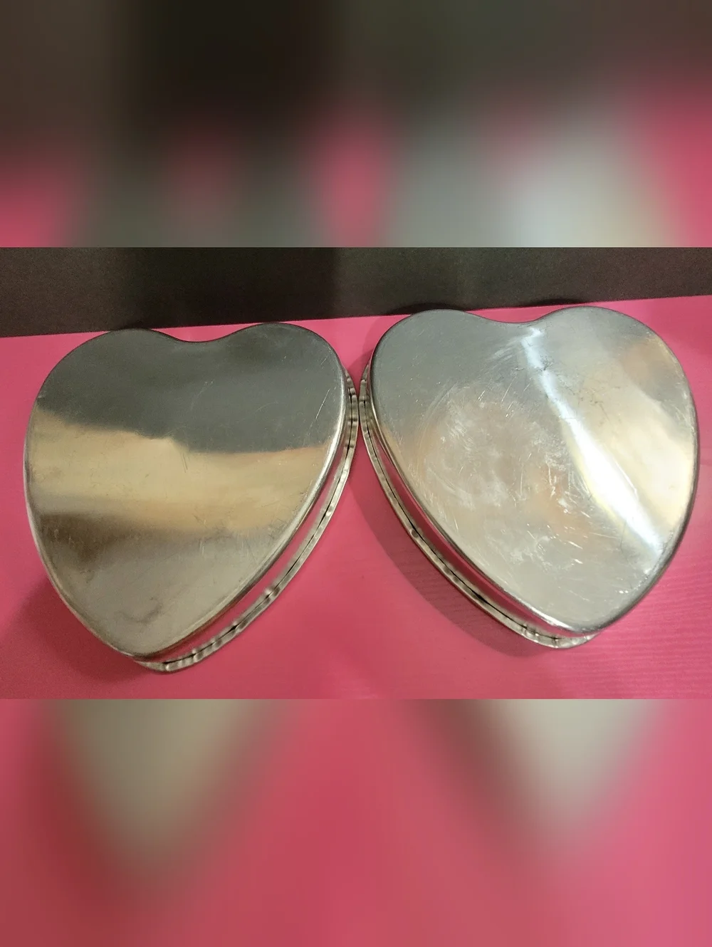 Heart-Shaped Baking Pans. Set of 2. Unbranded.